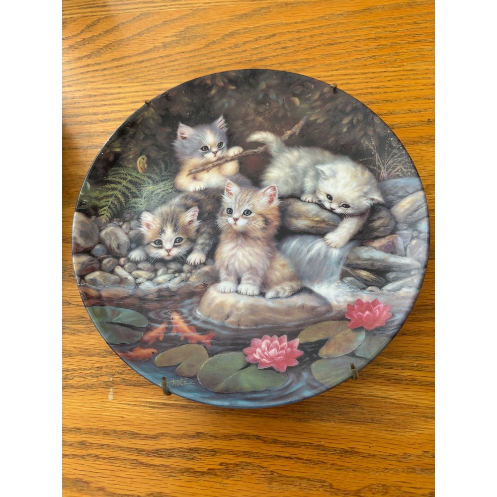 Kahla Jurgen Scholz Am Seerosenteich Kitten Collector Plate 1996 GermanPorcelain